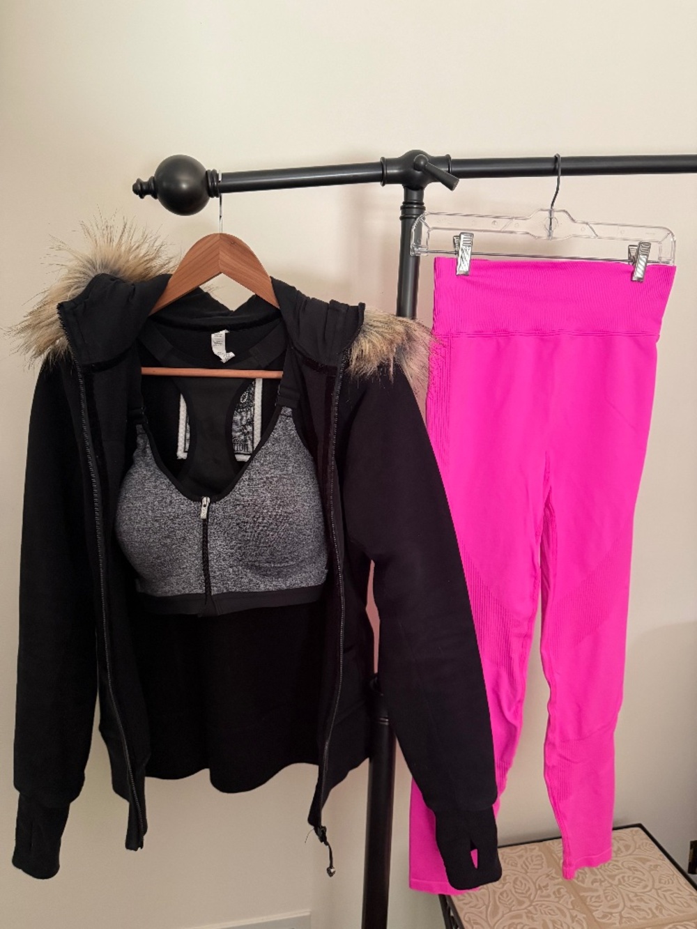 pc Activewear Set: Neon Pink Leggings, Grey Zip Sports Bra & Black Faux Fur Hood
